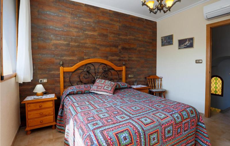 Awesome Home In Santa Pola With Wifi - image 28