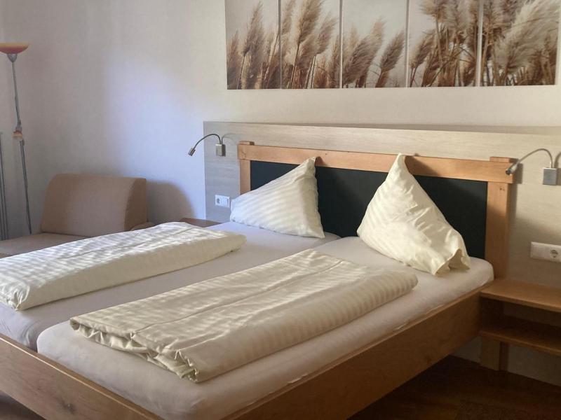 Standard Double Room image 4