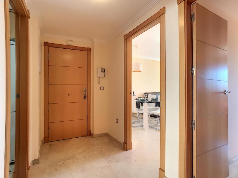 2239-Lovely 2 bedrooms with pool and paddle court - image 13