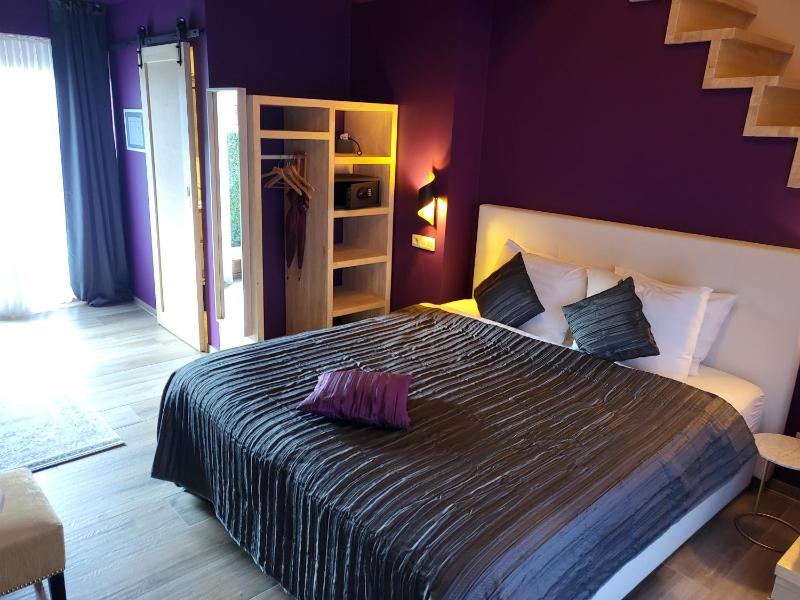 Luxury Quadruple Room image 3