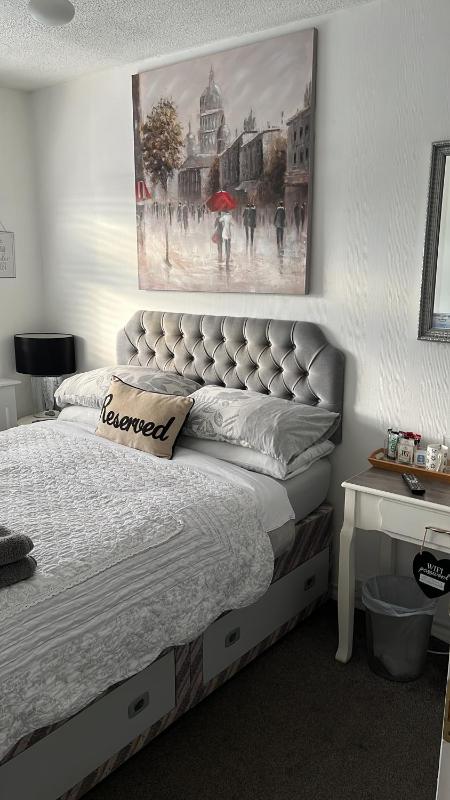 Double Room image 2