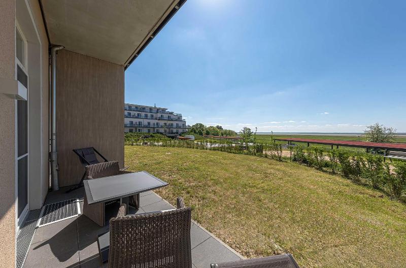 5-Sterne Apartment Strandflieder mit einem traumhaften Boddenblick - image 8