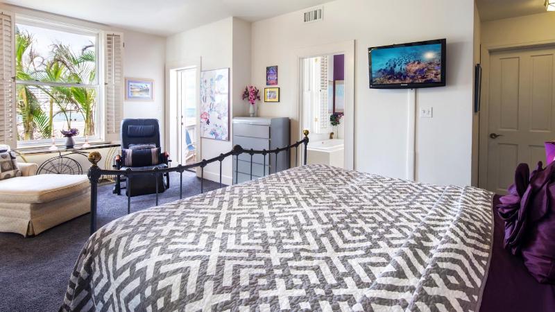 Promenade to Paradise by Last Key Realty - image 16