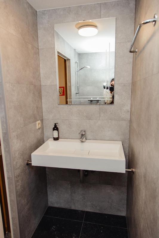 One-Bedroom Apartment image 3