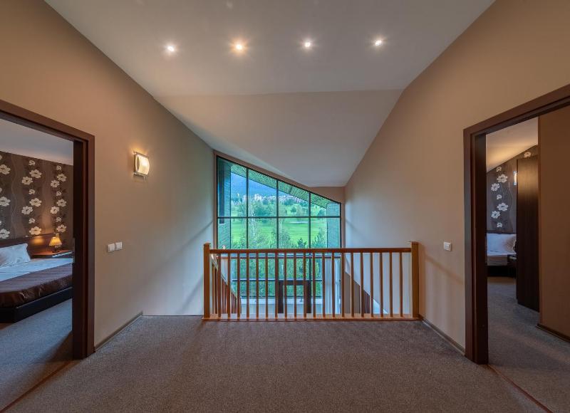 Three-Bedroom Lux Apartment image 1