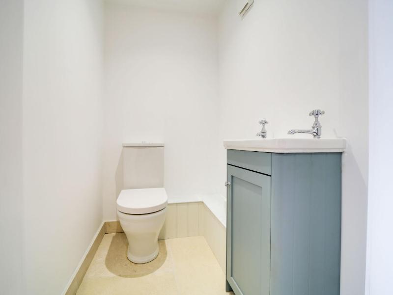 Starfish Cottage - image 20