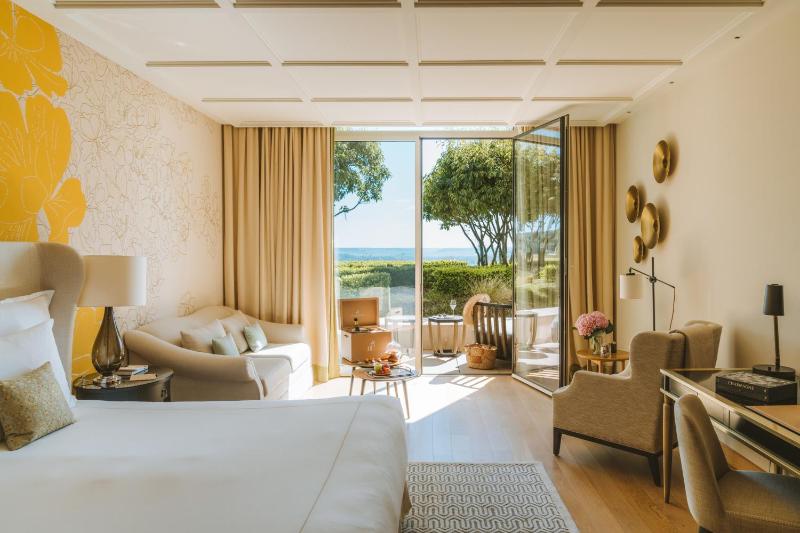 Champagne Junior Suite image 1