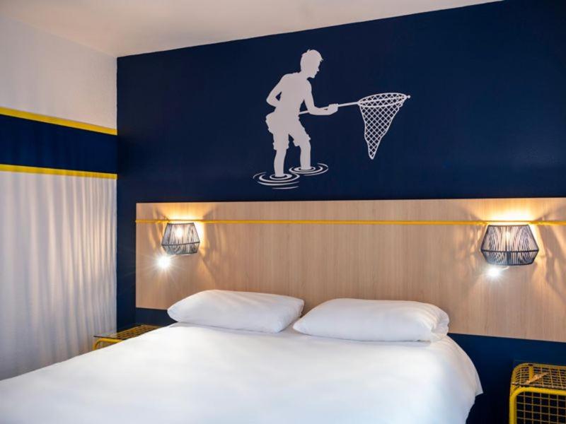 Standard Double Room image 2