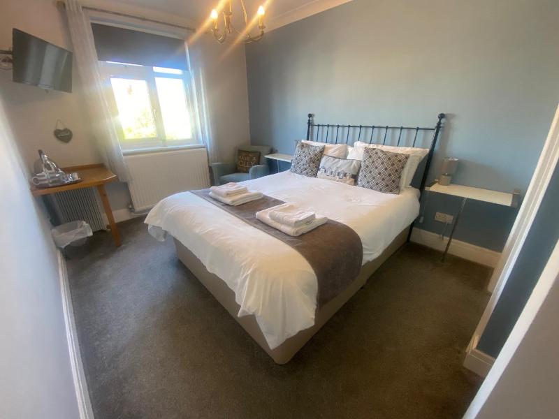 Double Room image 1