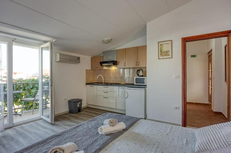 Apartments Orbanić - image 14
