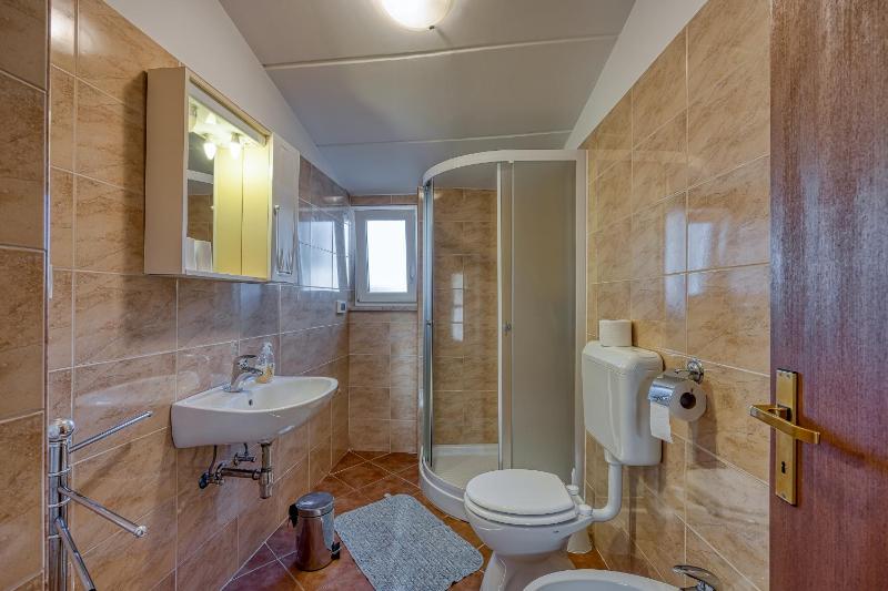 Apartment image 3