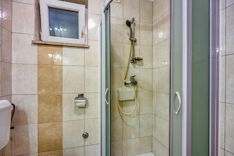 Apartment image 3