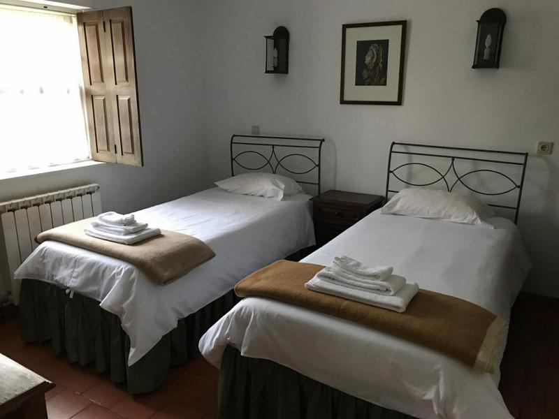 Standard Twin Suite image 1