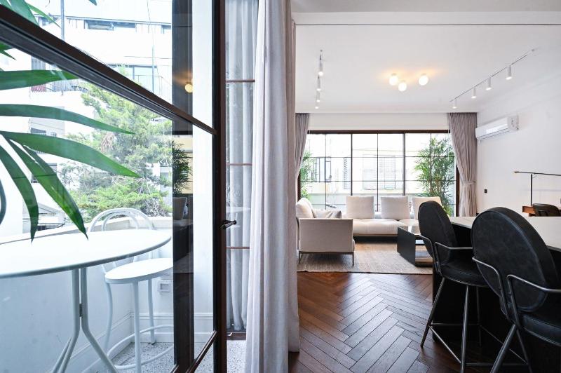 Charming 1BR Dizengoff by HolyGuest - image 11