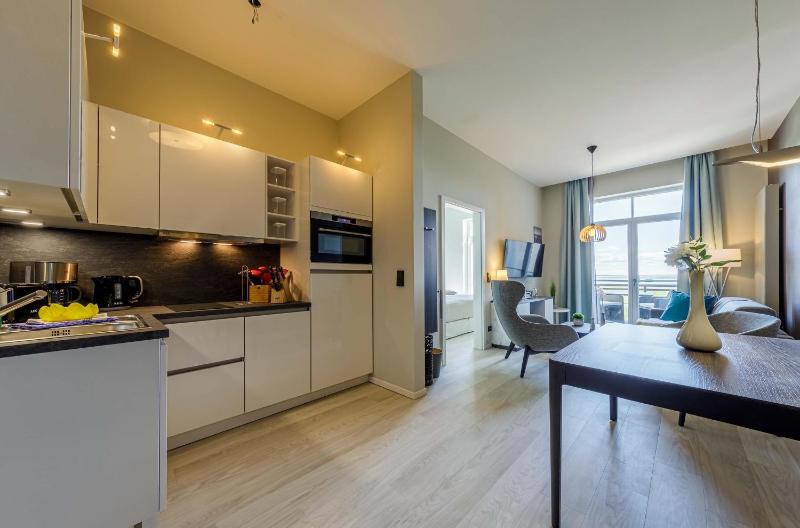 Ostseestern - 5-Sterne Ferienwohnung mit Südbalkon am Bodden - image 4