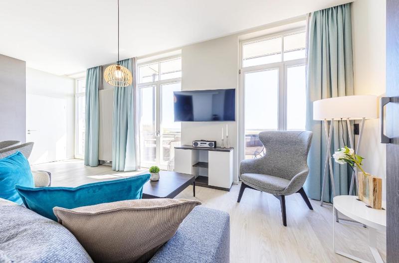Große Welle - Moderne 25-Zimmer Ferienwohnung mit Südbalkon und Boddenblick - image 15