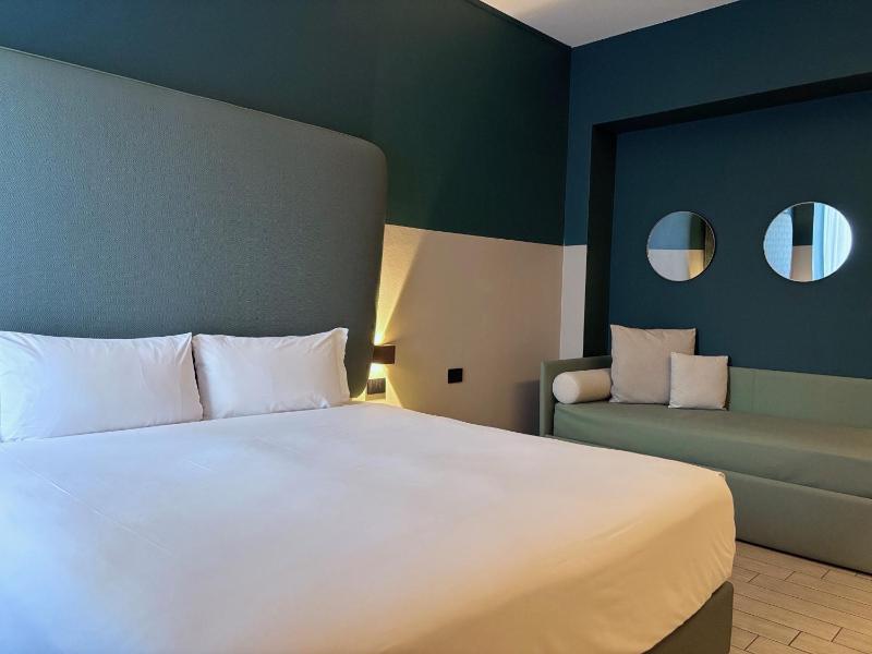 Triple Room image 3