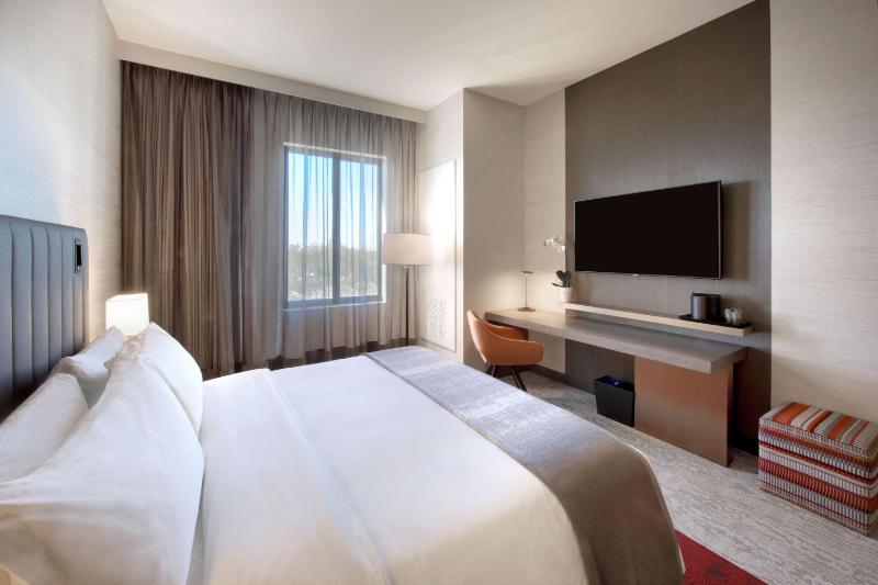 King Room image 1