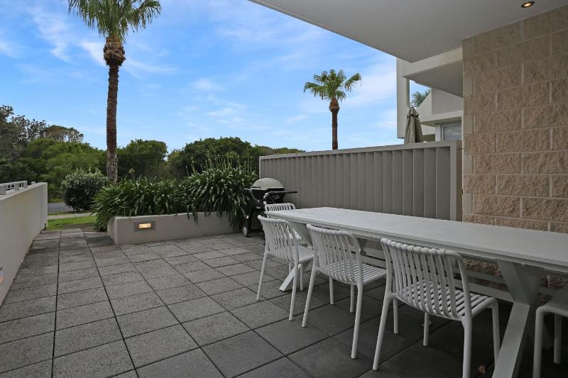 Beachfront on Bennetts Beaches Apartment 4 - image 13