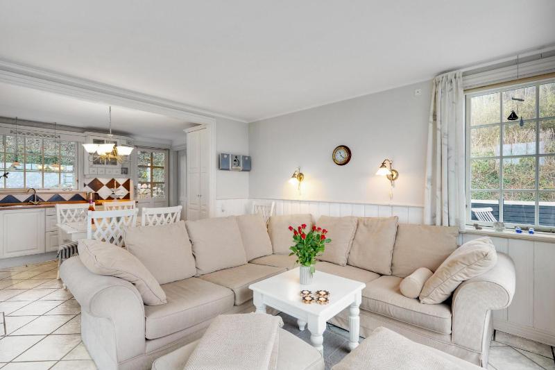 Romantic Seaside Cottage With Panoramic Views Just 20 Meters From The Beach - image 21