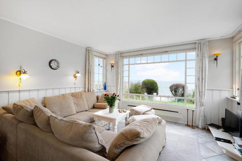 Romantic Seaside Cottage With Panoramic Views Just 20 Meters From The Beach - image 40