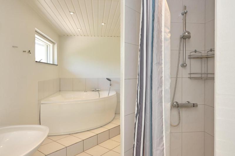 Amazing Home In Ebeltoft With 3 Bedrooms And Internet - image 22