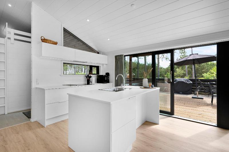Awesome Home In Ebeltoft With 3 Bedrooms And Wifi - image 4