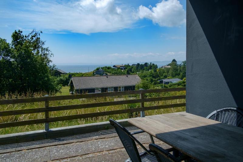 Beautiful Home In Ebeltoft With 3 Bedrooms Sauna And Internet - image 1