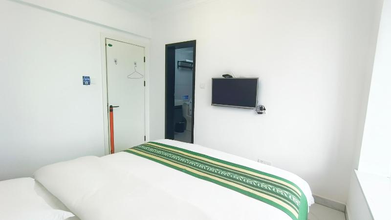 Zhangjiajie Qingfeng B&B West Station Branch - image 21