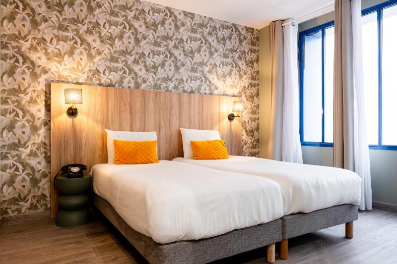 Twin Room image 1