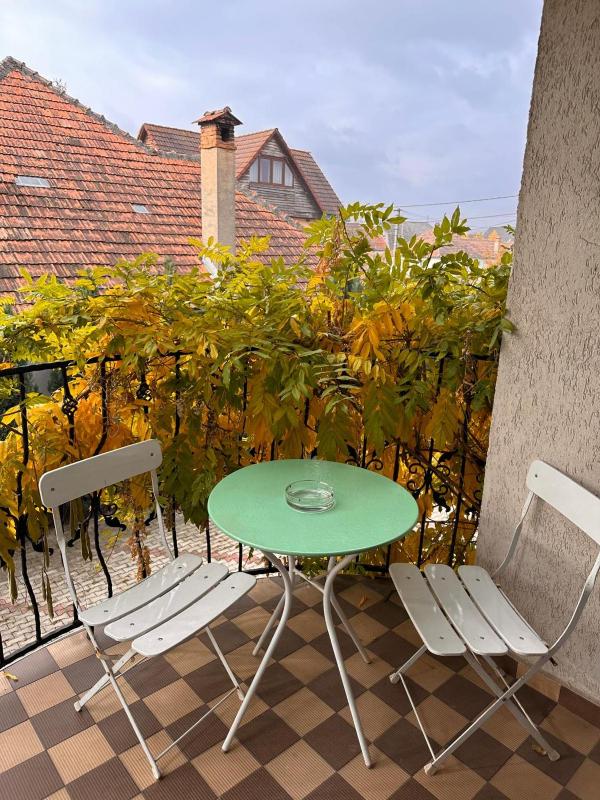 Three-Bedroom Suite image 4