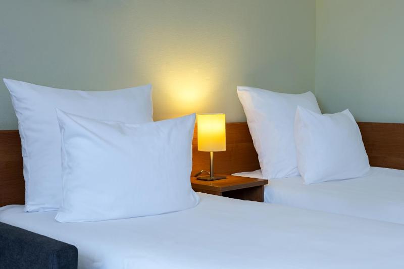 Standard Twin Room - Ground floor image 3