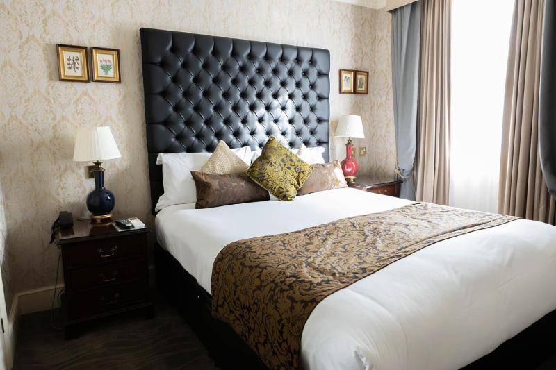 One-Bedroom Suite image 1