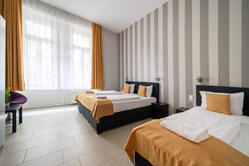 Double Room with Extra Bed (3 Adults) image 1