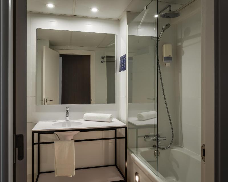 Superior Double Room image 1
