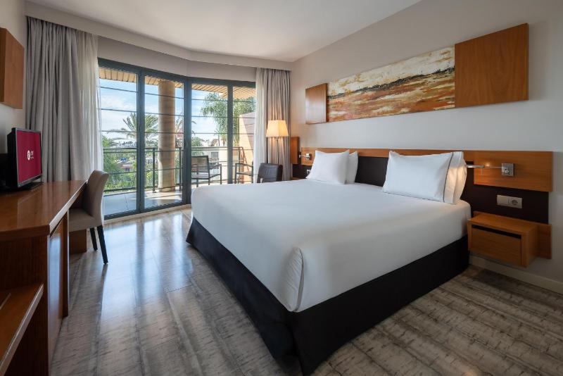 Deluxe Double Room image 1