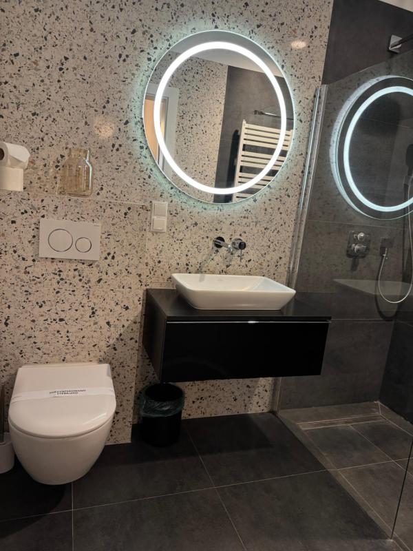 Modern Vero Apartments Portova - image 3