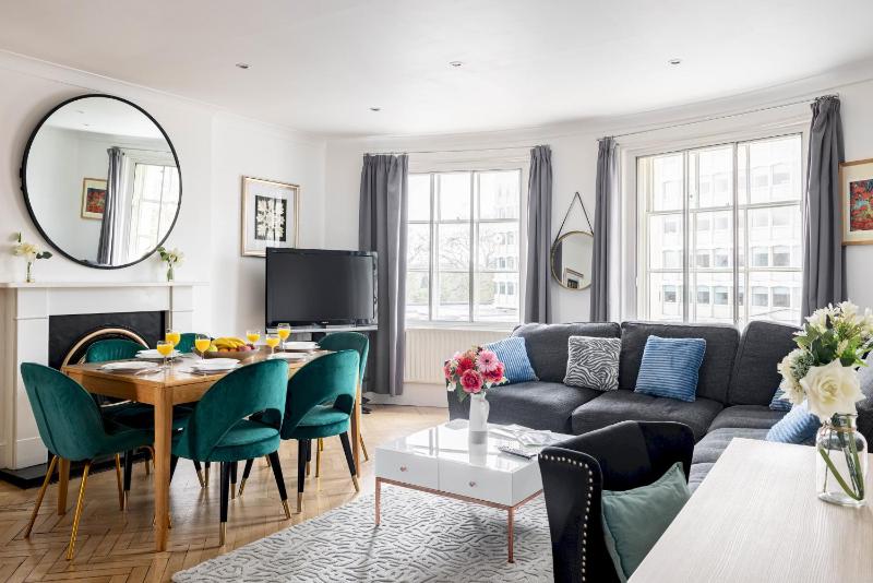 Three-Bedroom Apartment image 1