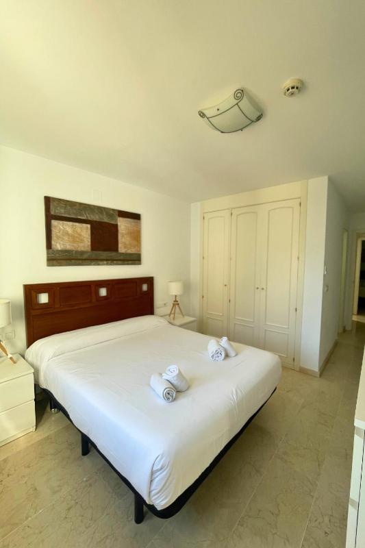 One-Bedroom Apartment image 1