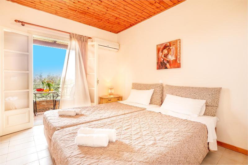 Villa Varvara Kerasia with private pool by DadoVillas - image 8