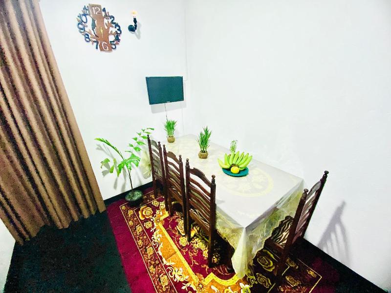 The White Villa - image 7