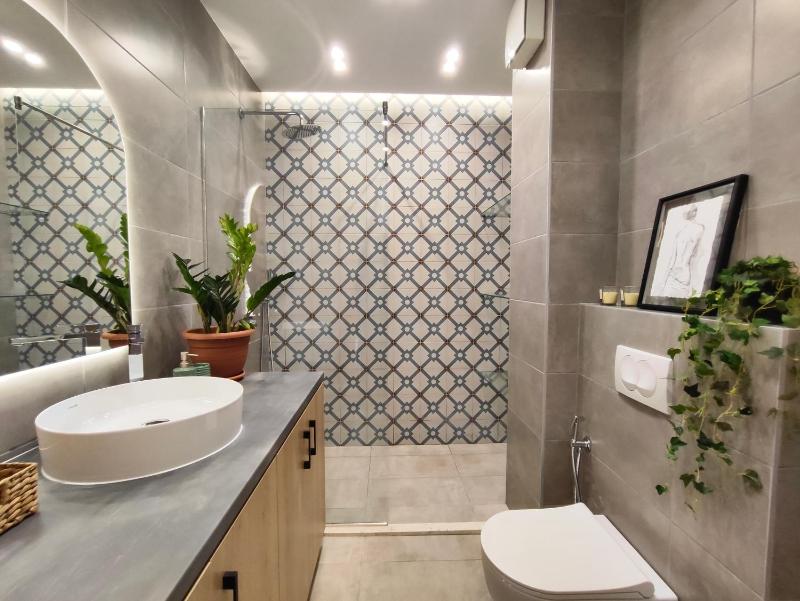 Tirana Premium Apartment with Parking - image 10