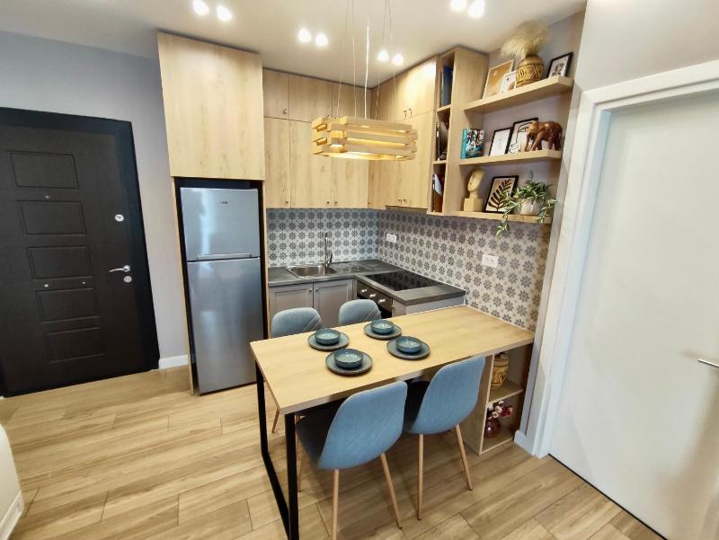 Tirana Premium Apartment with Parking - image 7