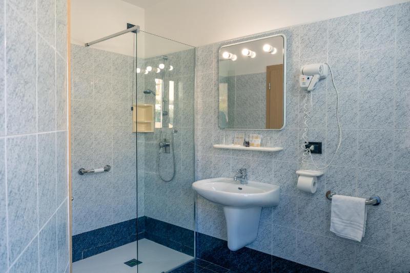 Triple Room image 3