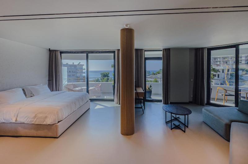 Zins Luxury Rooms - image 15
