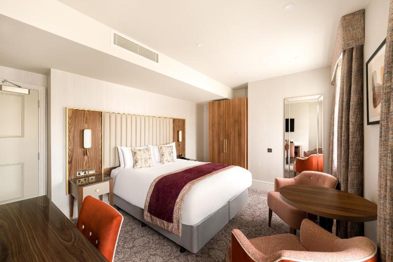 Standard Queen Room image 1
