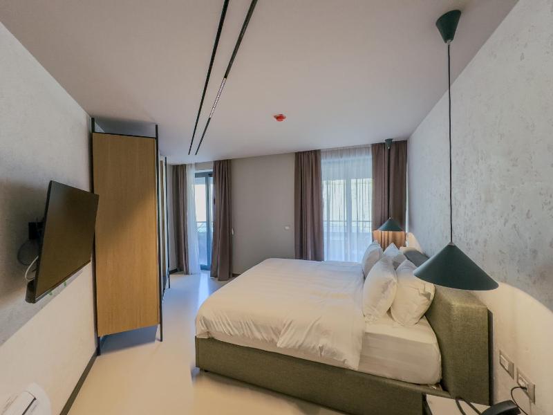 Zins Luxury Rooms - image 5