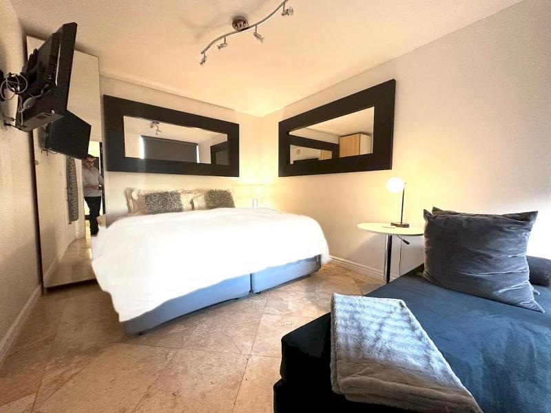 7 BR Golf Tennis SPA Lake Resort Villa - image 32