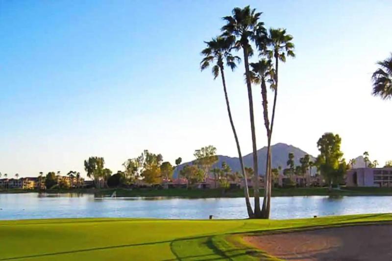 7 BR Golf Tennis SPA Lake Resort Villa - image 33
