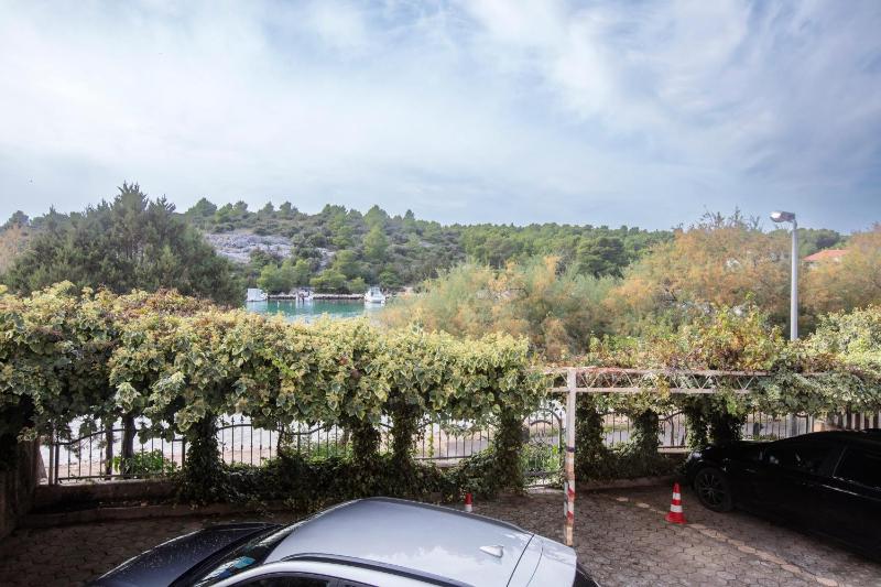 Two-Bedroom Apartment with Terrace and Sea View image 3